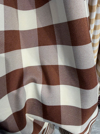 Mbules tavoline shapel me kutia Hagel